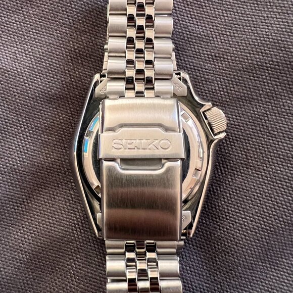 Seiko Men's Black Watch - SKX007 - Picture 4 of 4